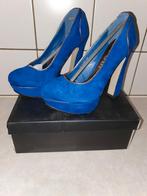 Kobaltblauwe/gouden plateau pumps maat 39, Kleding | Dames, Schoenen, Verzenden, Nieuw, Overige kleuren