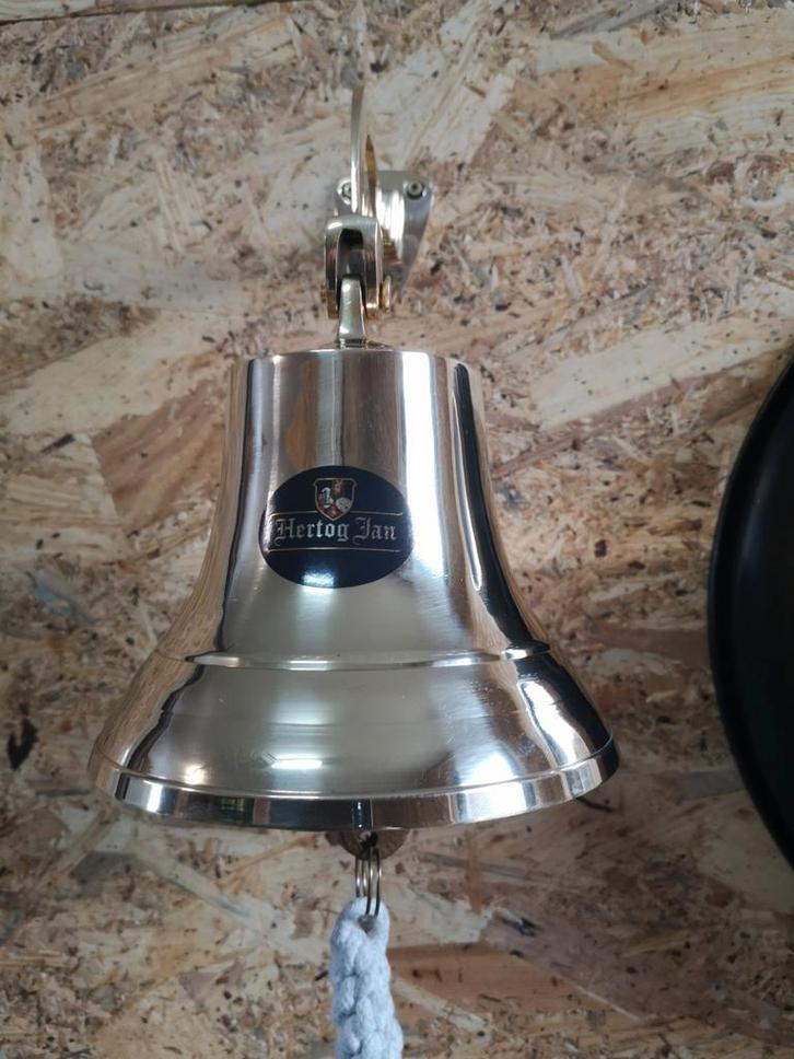Mooie nieuwe HERTOG JAN messing café bel/bar bel, Verzamelen, Biermerken, Nieuw, Overige typen, Hertog Jan, Ophalen of Verzenden