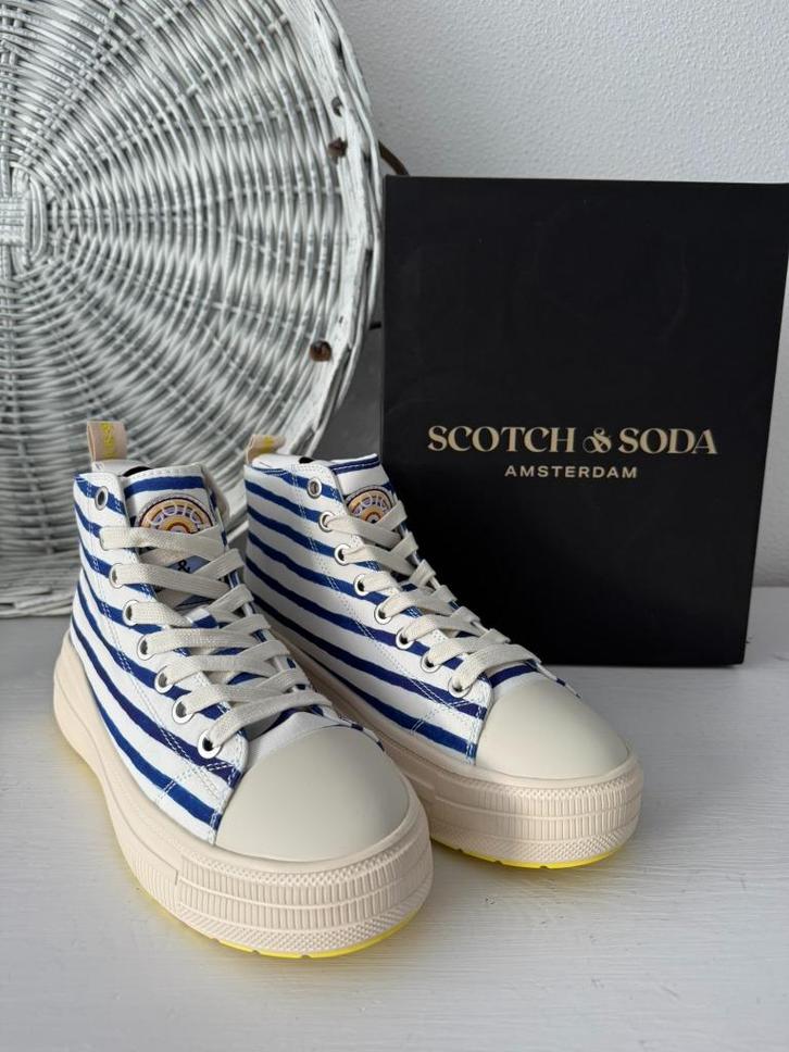 NIEUW > Blauw/Witte sneaker / 42 / Scotch & Soda, Kleding | Dames, Schoenen, Nieuw, Sneakers of Gympen, Blauw, Verzenden