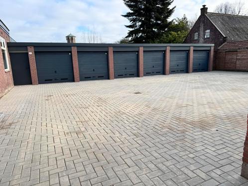Te huur in Joure garagebox / opslag /garage / berging j, Auto diversen, Autostallingen en Garages