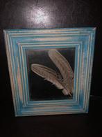 Decoratief Object – Veertjes Achter Glas in Blauwe Lijst, Ophalen of Verzenden