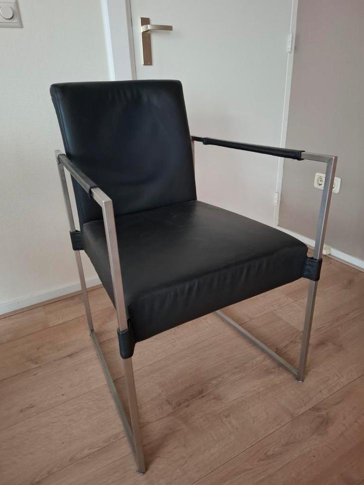 Eetkamerstoelen (6 stuks). Bert Plantagie. RVS en zwart leer, Huis en Inrichting, Stoelen, Gebruikt, Vijf, Zes of meer stoelen