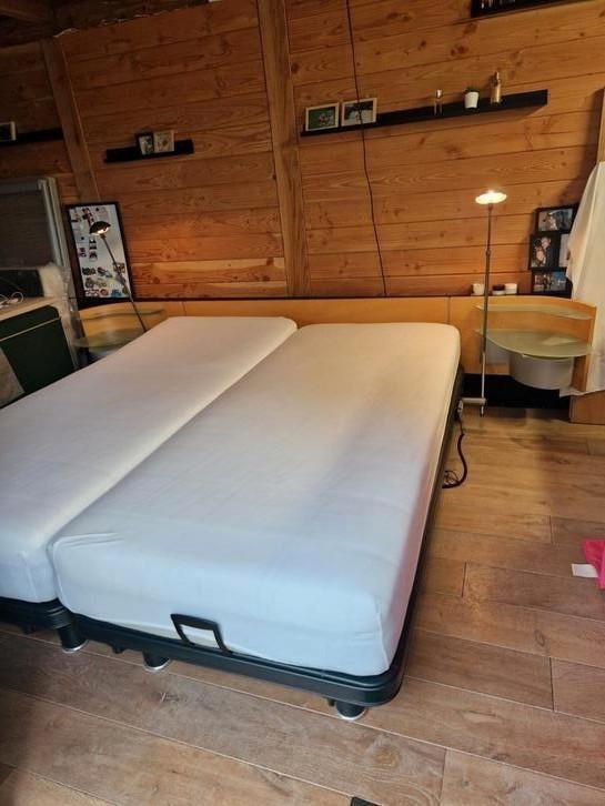 Auping Royaal 180x210 met matrassen en achterwand, Huis en Inrichting, Slaapkamer | Matrassen en Bedbodems, Gebruikt, 180 cm, 210 cm