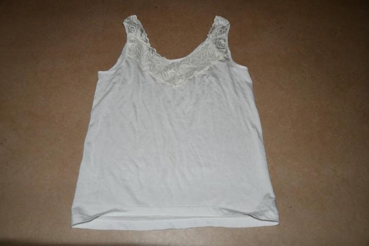 Beige dames onderhemdje - Isdora - 36/38, Kleding | Dames, Ondergoed en Lingerie, Hemd, Beige, Ophalen of Verzenden