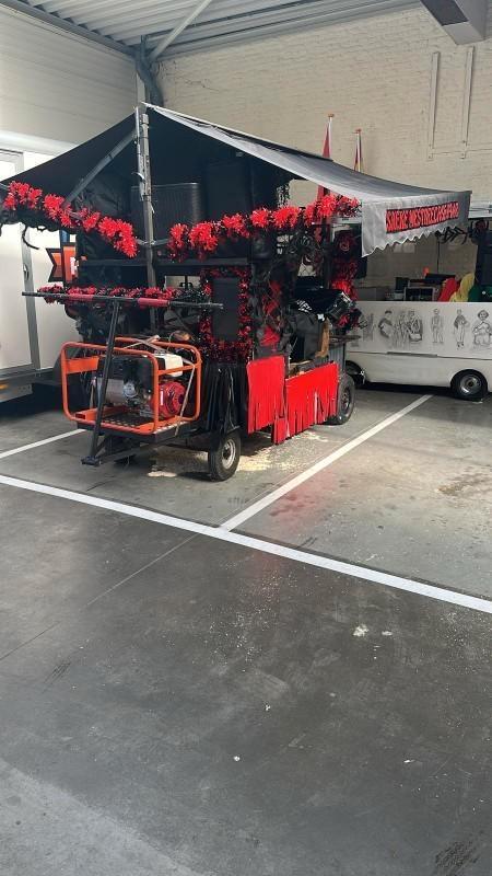 carnavals kar te koop, Doe-het-zelf en Verbouw, Transportwagens, Gebruikt, Transportkar, 100 liter of meer, Ophalen of Verzenden