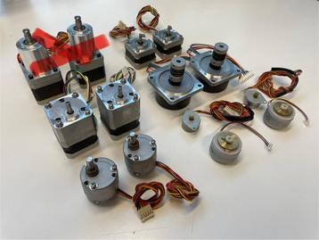 Diversen servomotor elektromotor stappenmotor stepper motor beschikbaar voor biedingen