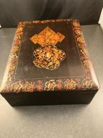 19e eeuws Japans lakdoosje voor spelletjes, Antiek en Kunst, Ophalen of Verzenden