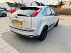 Ford Focus 1.6 74KW 5D 2007 Grijs, Auto's, 1596 cc, 15 km/l, 4 cilinders, 1200 kg