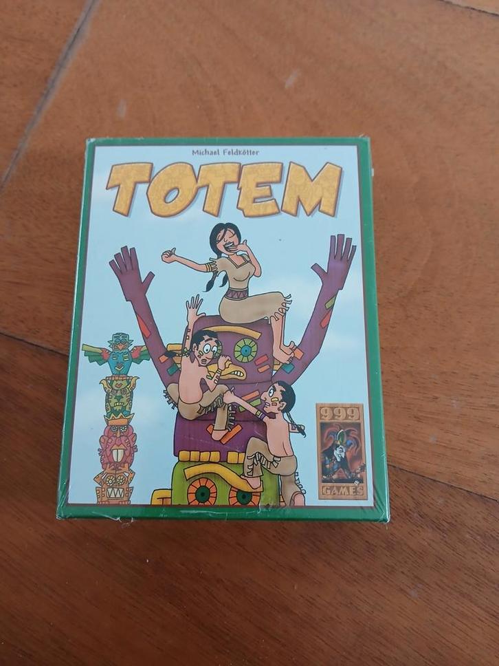 Totem, 999 Games, Hobby en Vrije tijd, Gezelschapsspellen | Kaartspellen, Zo goed als nieuw, Drie of vier spelers, Vijf spelers of meer