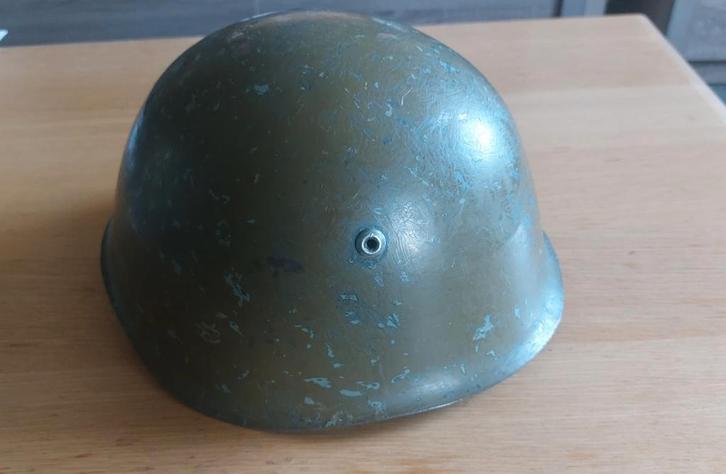 Bulgaarse M72 - Vintage Stalen Helm - Militaria Verzameling, Verzamelen, Militaria | Algemeen, Overige soorten, Helm of Baret