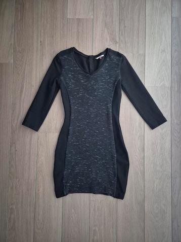 Tommy hilfiger jurk jurkje zwart mt xs zgan

 beschikbaar voor biedingen