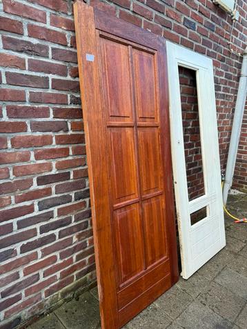 Merbau Bruynzeel Binnendeur 83x201,5cm beschikbaar voor biedingen