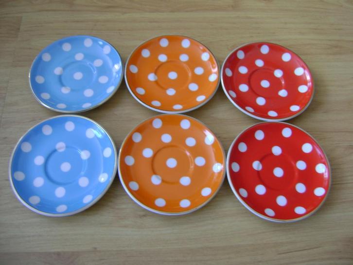 6 Oilily Douwe Egberts schoteltjes, Huis en Inrichting, Keuken | Servies, Zo goed als nieuw, Bord(en), Overige stijlen, Aardewerk