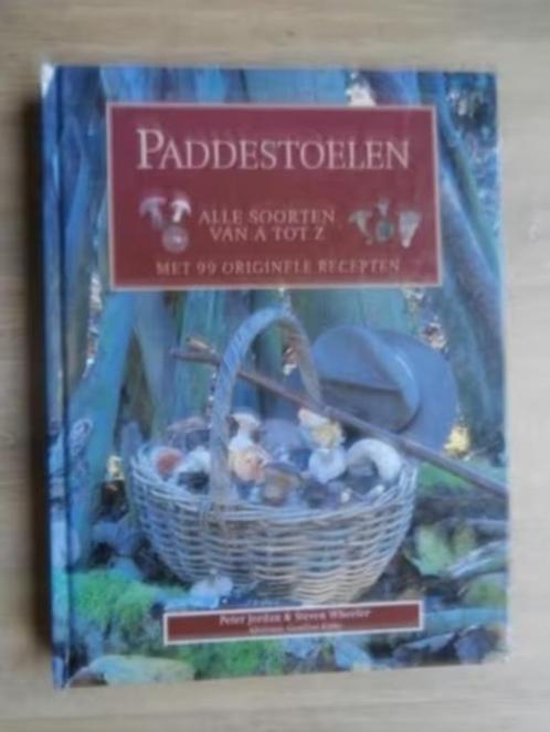 Paddestoelen alle soorten van A tot Z (MET 99 RECEPTEN), Boeken, Kookboeken, Zo goed als nieuw, Verzenden