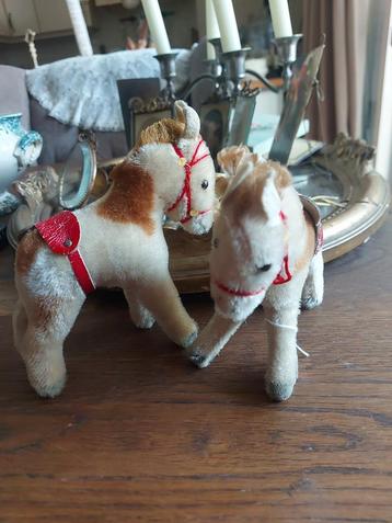 2 mooie kleine oude Vintage Steiff paardjes beschikbaar voor biedingen