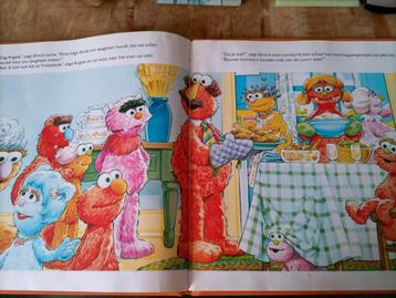 Monsters zijn rood en blauw.  beschikbaar voor biedingen