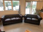 Set van 2 nette vintage Chesterfield banken 2 + 3 zits, Huis en Inrichting, Banken | Bankstellen, Gebruikt, Leer, Vintage, Ophalen