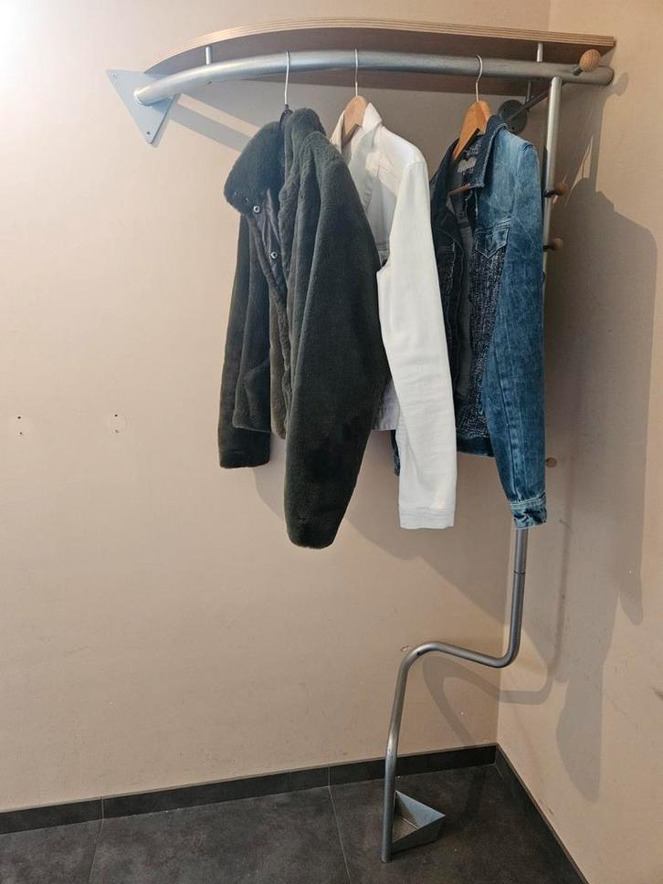 Stijlvolle Wandkapstok met Hoedenplank, Huis en Inrichting, Woonaccessoires | Kapstokken, Zo goed als nieuw, Wandkapstok, 150 tot 200 cm