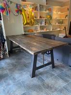 Robuuse industriele tafel van eiken wagonplanken, Huis en Inrichting, Ophalen, Gebruikt, Eikenhout, 200 cm of meer