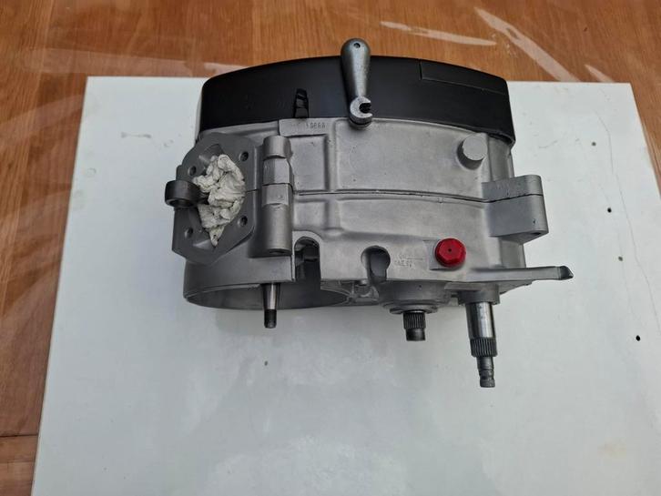 Te koop vierkante 4 bak., Fietsen en Brommers, Brommeronderdelen | Zundapp, Zo goed als nieuw, Ophalen of Verzenden