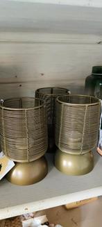 Drie goudkleurige windlichten, Ophalen of Verzenden, Nieuw, Overige materialen, Minder dan 25 cm