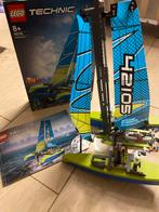 Lego Technic 42105 Catamaran - Complete Set, Ophalen of Verzenden, Zo goed als nieuw, Complete set, Lego