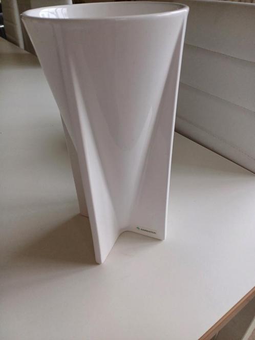 Aparte witte vaas keramiek, Huis en Inrichting, Woonaccessoires | Vazen, Gebruikt, Wit, Minder dan 50 cm, Aardewerk of Porselein