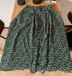 Groene rok Monki - maat S, Kleding | Dames, Rokken, Ophalen of Verzenden, Gedragen, Groen, Onder de knie