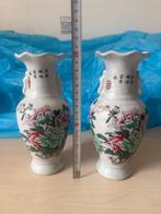 Twee Chinese porseleinen vazen – flora & vogels, Antiek en Kunst, Antiek | Porselein, Ophalen of Verzenden
