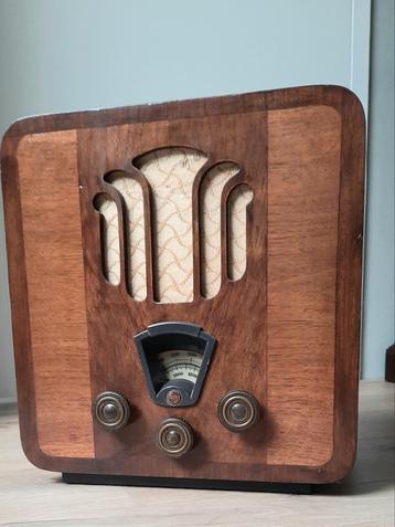 Philips radio 836A Arbeiderskastje  beschikbaar voor biedingen