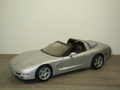Chevrolet Corvette 1998 - UT Models 1:18, Hobby en Vrije tijd, Modelauto's | 1:18, Gebruikt, Auto, UT Models, Verzenden
