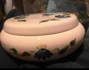Brocante :  diverse spullen wo Delfts Blauw etc etc beschikbaar voor biedingen