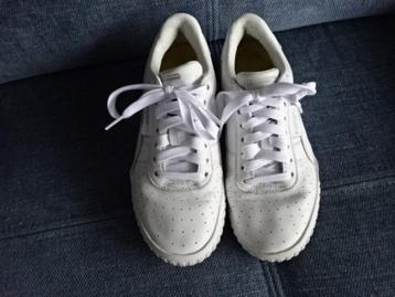 PUMA sneakers femme Cali  / maat 38 beschikbaar voor biedingen