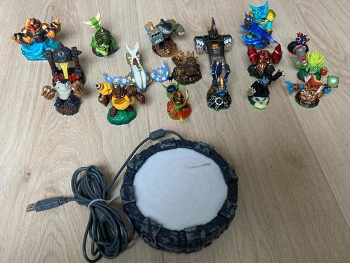 17 Skylanders met Portal, Spelcomputers en Games, Games | Nintendo Wii, Gebruikt, Avontuur en Actie, 1 speler, Vanaf 7 jaar, Ophalen of Verzenden