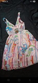 Leuke jurk met mooie print en steentjes, maat L
Met borstvul, Kleding | Dames, Overige kleuren, Maat 42/44 (L), Ophalen of Verzenden