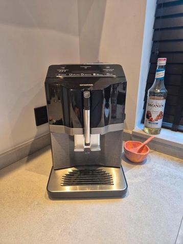  Siemens EQ.300 Volautomatische Koffiemachine beschikbaar voor biedingen