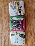 3 Vierkanten buttons Doe Maar en Henny Vrienten, Verzamelen, Ophalen of Verzenden, Zo goed als nieuw, Gebruiksvoorwerp