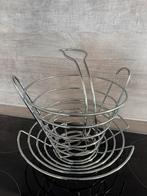 Set bestaande uit flessenhouder en 2 sierschalen zgan, Ophalen of Verzenden, Zo goed als nieuw, Schaal