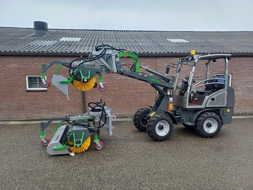 Rolbezem Hydraulische kiepen van de bak, Zakelijke goederen, Machines en Bouw | Kranen en Graafmachines, Wiellader of Shovel, Ophalen of Verzenden