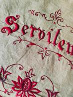 Antiek keukentextiel – geborduurde Franse tekst "Serviteur", Antiek en Kunst, Verzenden
