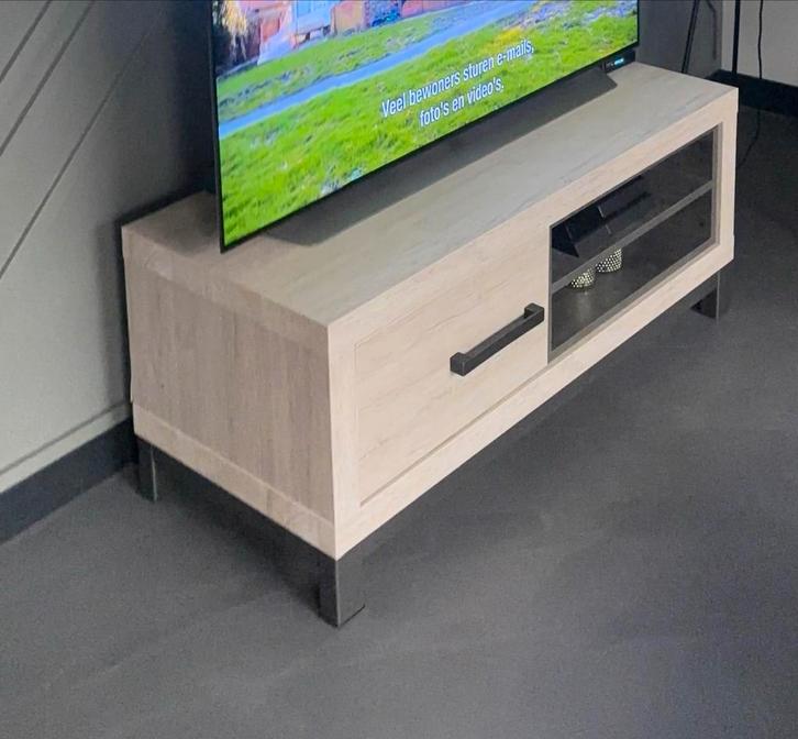 Dressoir en TV-meubel set - Mooi en Stevig, Huis en Inrichting, Kasten | Televisiemeubels, Gebruikt, Minder dan 100 cm, 200 cm of meer