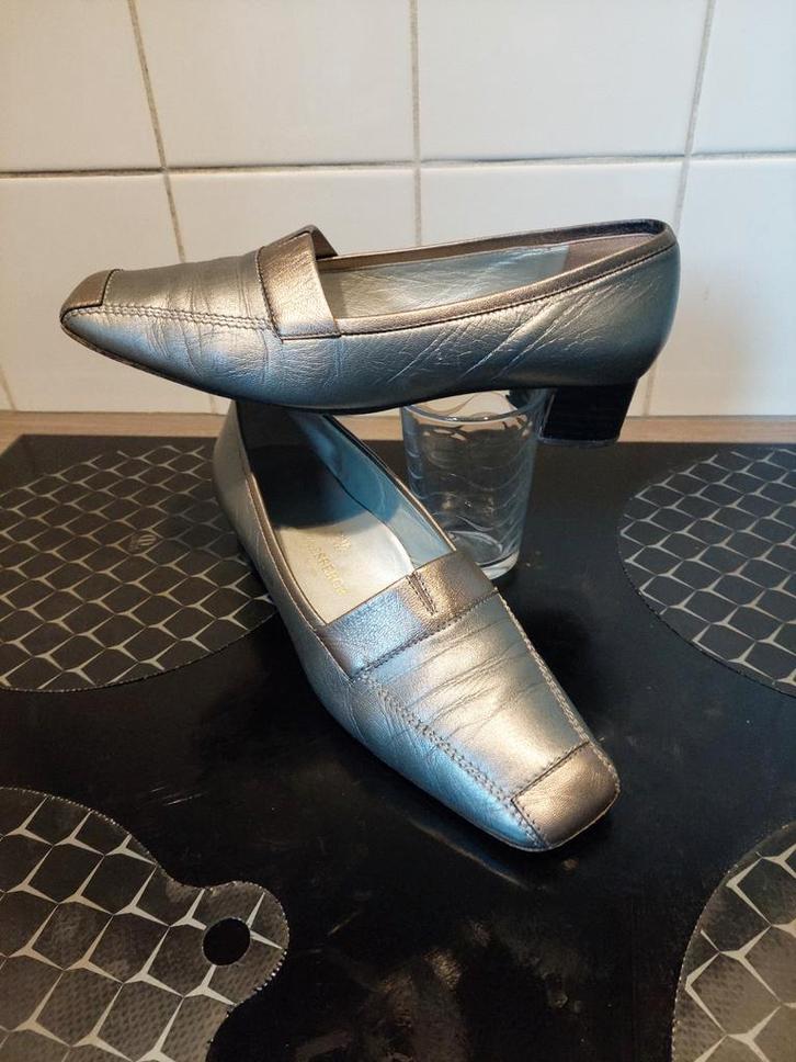 Pumps hakh3cm Alexandria 37/4.5 bronskleur leer inNetteStaat, Kleding | Dames, Schoenen, Gedragen, Pumps, Overige kleuren, Ophalen of Verzenden