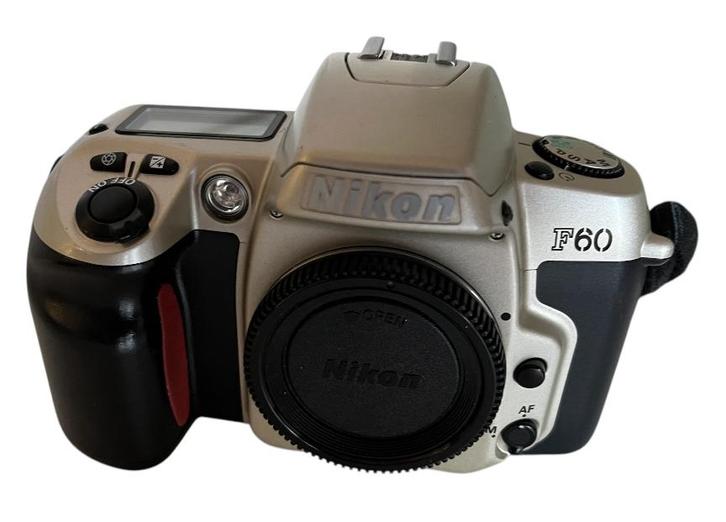 Nikon F 60 fotocamera zgan, Audio, Tv en Foto, Fotocamera's Analoog, Zo goed als nieuw, Spiegelreflex, Nikon, Ophalen of Verzenden