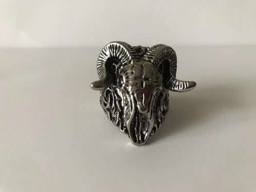 Ram Ring – Maat 12 (Grote maat, Metaal & Cosplay), Sieraden, Tassen en Uiterlijk, Ringen, Nieuw, Dame of Heer, 20 of groter, Zilver