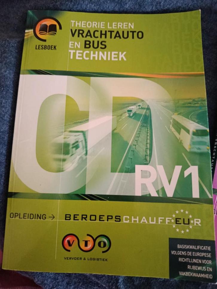 Theorieboek Vrachtauto & Bus Techniek / Goederenvervoer, Boeken, Studieboeken en Cursussen, Zo goed als nieuw, MBO, Ophalen of Verzenden