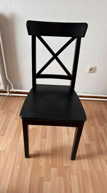 Zwarte Ikea Ingolf stoel beschikbaar voor biedingen