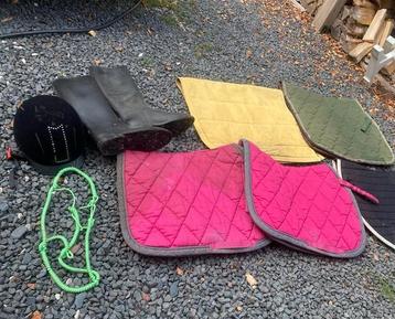 Paarden dekjes en spullen te koop.      Moet weg!! beschikbaar voor biedingen