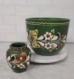 Vintage folklore groene bloempotten met bloemen, Tuin en Terras, Bloempotten, Gebruikt, Rond, Ophalen of Verzenden, Minder dan 25 cm
