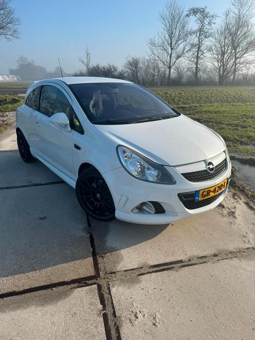Opel Corsa 1.6 OPC 3D 2009 Wit, Auto's, Opel, Particulier, Corsa, Benzine, E, Hatchback, Handgeschakeld, Geïmporteerd, Wit, Voorwielaandrijving