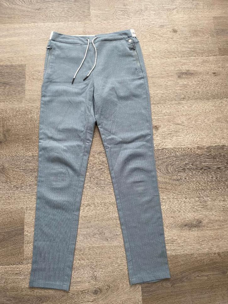 AI&KO pantalon/broek nieuwstaat licht glimmertje maat 164 ZD, Kinderen en Baby's, Kinderkleding | Maat 164, Zo goed als nieuw